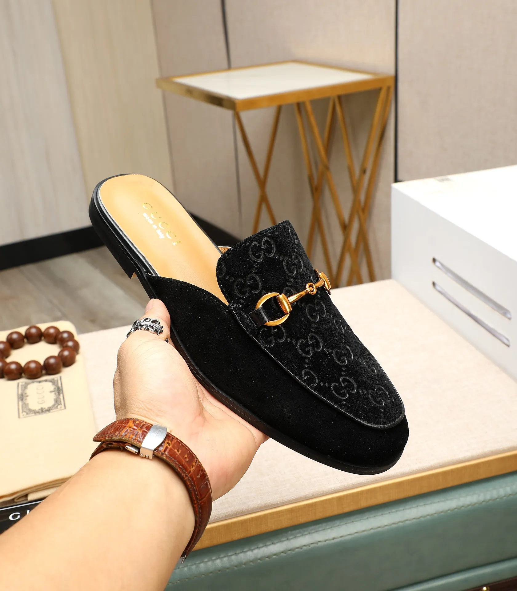 Men's clothing and shoes 💰380 (Gucci) The latest 🎁🎁 casual and fashionable men's shoes 👟 from the official website, hot style 💥 style is simple and elegant, exclusive for trendy men. Unique official website latest brand double G elements 👑 original Gucci decoration, fashionable and generous, original material original calfskin, ✅ fully imported first-layer pigskin lining, official website designated wear-resistant, lightweight original rubber casual outsole, counter classic model taken in kind, 38-44 black and white optional